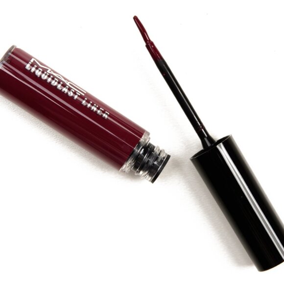 MAC Liquidlast 24-Hour Waterproof Liner - KEEP IT CURRANT - - Picture 1 of 2